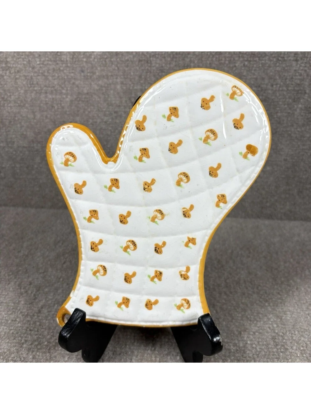 1983 Kitchen Ceramic Tile Trivet Mushroom Oven Mitt Shape Whitehall Arts WA